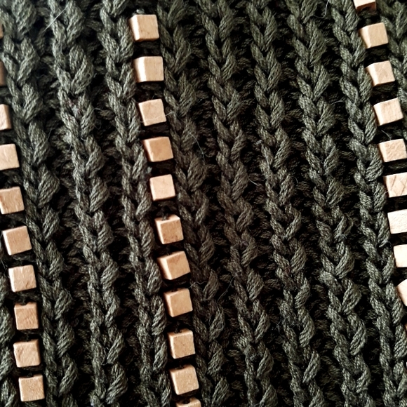 Liz Claiborne Green Knit Sweater Vest with Wooden Beads Size Large - Picture 8 of 10